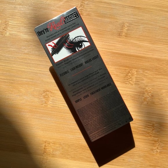 Benefit They're Real Magnet Mascara - Picture 3 of 5